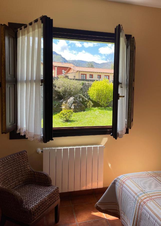 Hotel Rural El Texeu Parres de Llanes Exterior photo