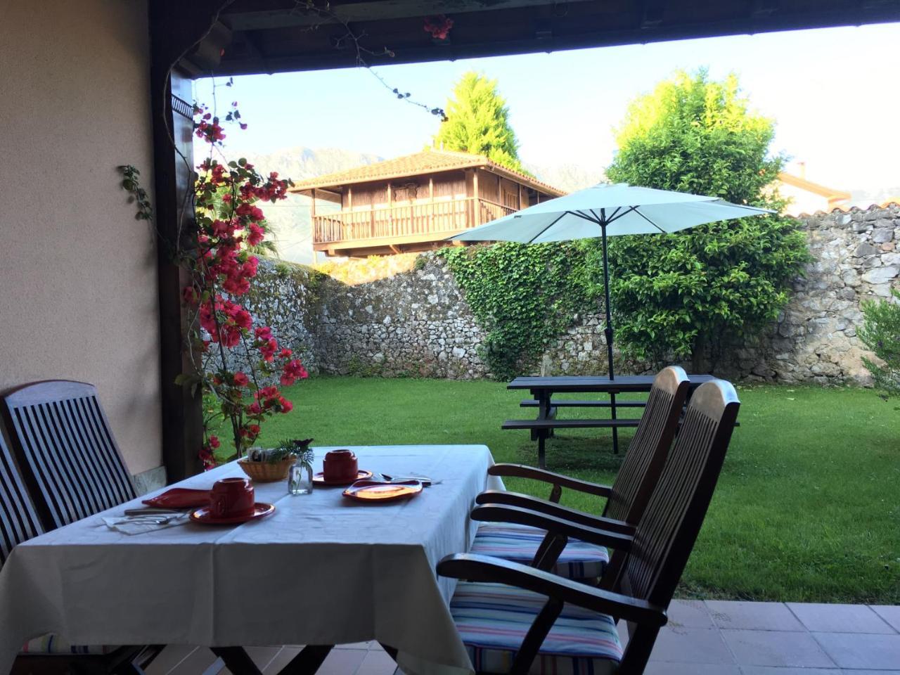 Hotel Rural El Texeu Parres de Llanes Exterior photo